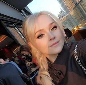 Meet your Posher, Anna